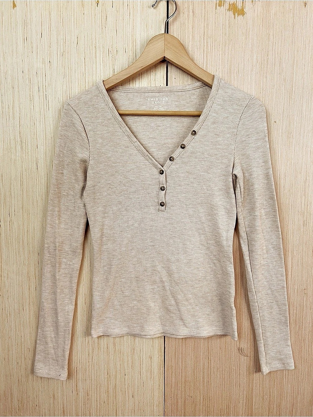 American Eagle Long Sleeve Henley in Cream Like New